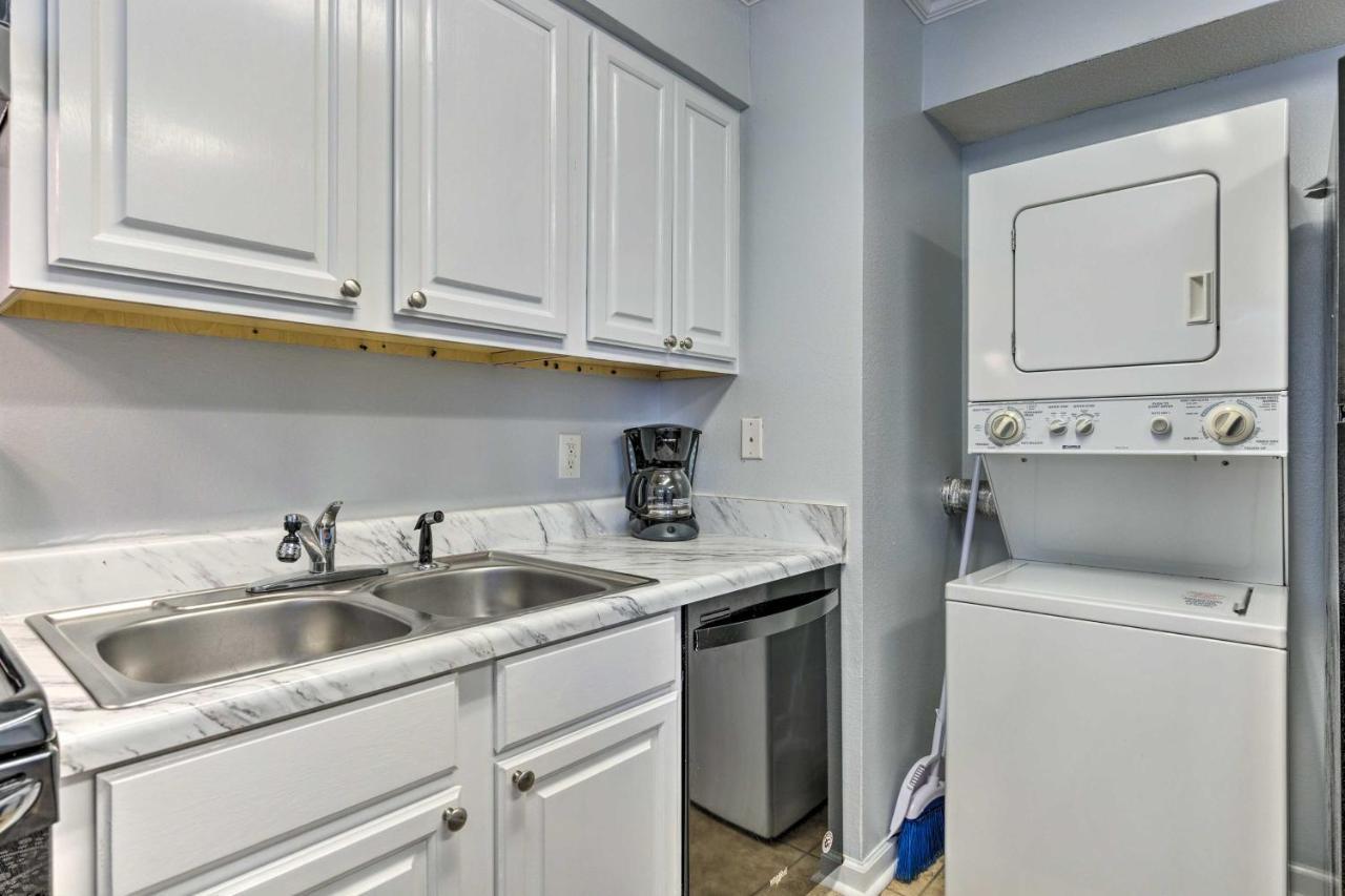 Downtown Gulf Shores Condo - 1 Block To Beach! 외부 사진